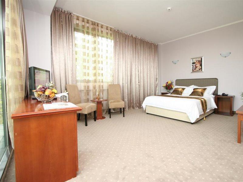 Hotel Zimbru Snagov Tincabesti Екстер'єр фото