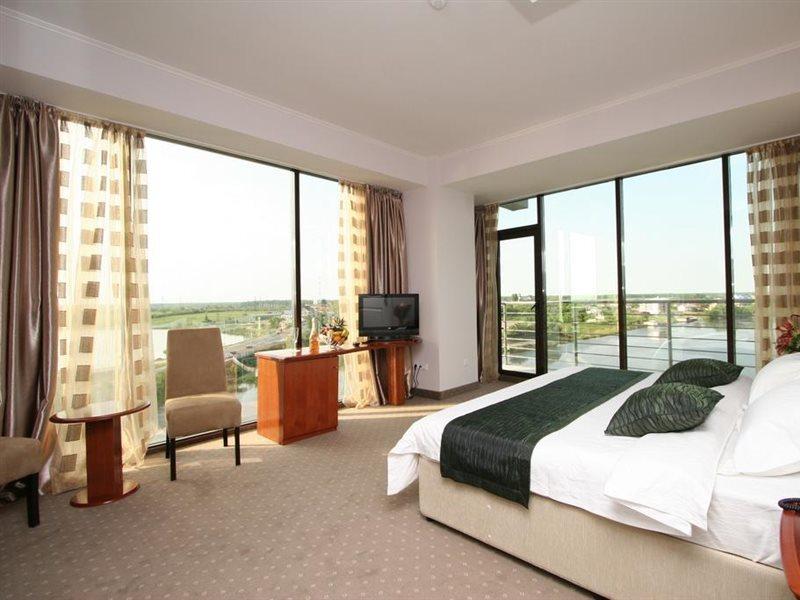 Hotel Zimbru Snagov Tincabesti Екстер'єр фото