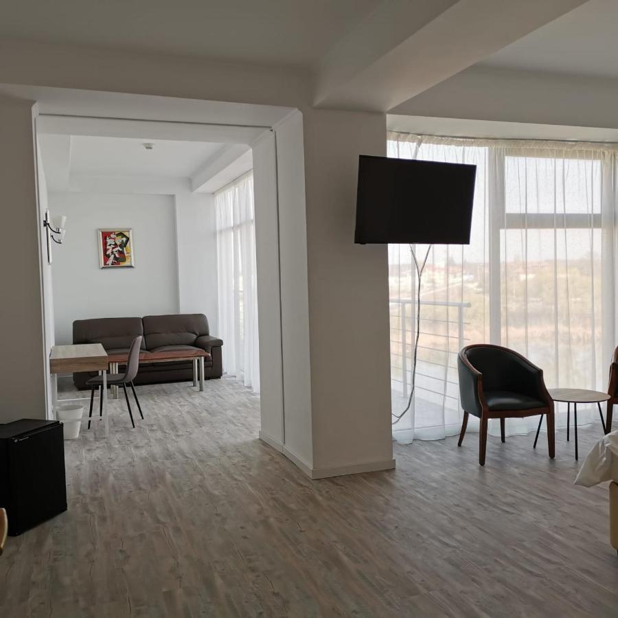 Hotel Zimbru Snagov Tincabesti Екстер'єр фото