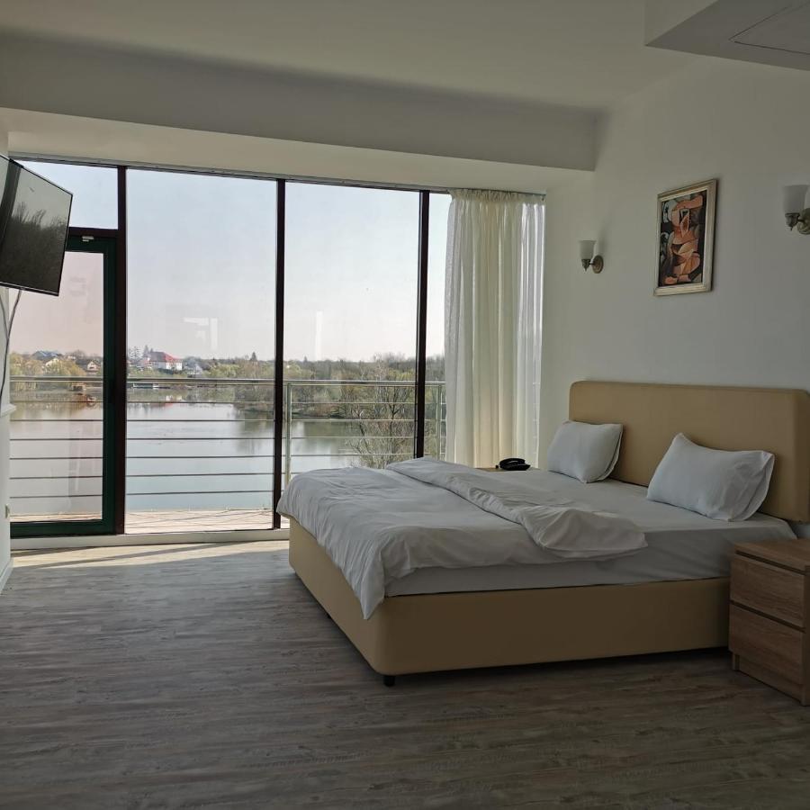 Hotel Zimbru Snagov Tincabesti Екстер'єр фото