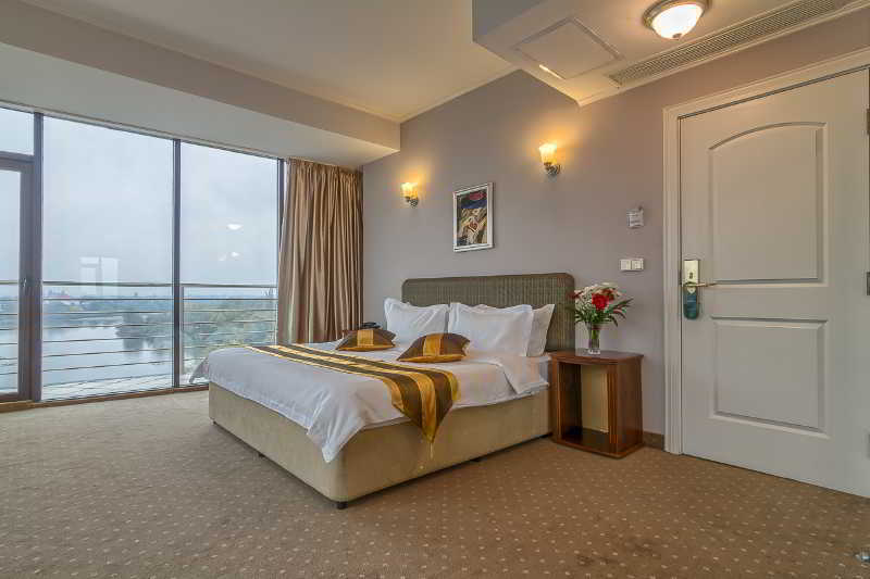 Hotel Zimbru Snagov Tincabesti Екстер'єр фото